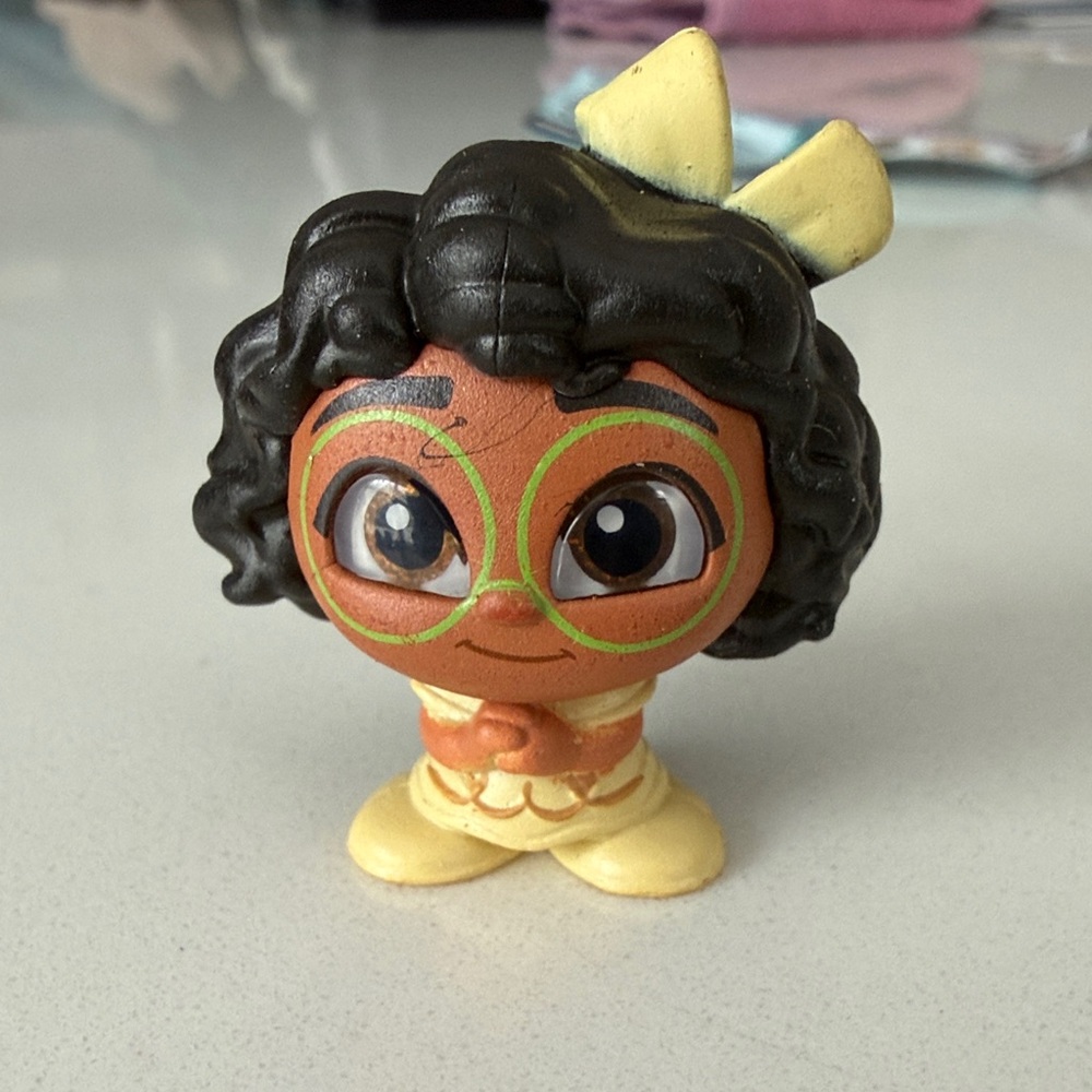 Disney Doorables series 12 Nina Mirabel